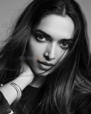 Deepika Padukone in a Sexy Black and White Closeup Photo 01