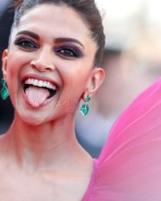 Deepika Padukone with her Tongue Out Photo 01