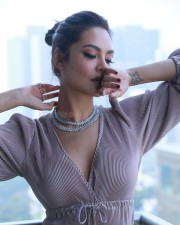 Esha Gupta 18 Desi Magic Actress Esha Gupta Sexy Pictures
