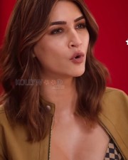 Desirable Kriti Sanon in a Brown and Black Checkered Bralette Pictures 03