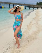 Dream Girl Rakul Preet Singh in a Turquoise Blue Crop Top with Wrap Style Skirt with High Slit Photos 02