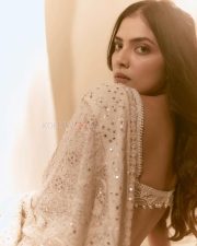 Drop Dead Gorgeous Malavika Mohanan in a White Chikankari Saree with Sleeveless Blouse and Plunging V Neckline Photos 02 Drop Dead Gorgeous Malavika Mohanan in a White Chikankari Saree with Sleeveless Blouse and Plunging V Neckline Photos 02
