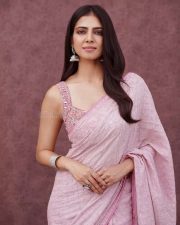 Drop dead Gorgeous Malavika Mohanan in a Pink Handwoven Cotton Saree with Sleeveless Blouse Photos 04