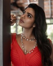 Dusky Beauty Aishwarya Rajesh Stills