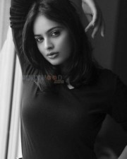 Nandita Swetha Latest Hot Photos HD Stills Ekkadiki Pothavu Chinnavada Movie Images Ekkadiki Pothavu Chinnavada Heroine Nandita Swetha Pictures
