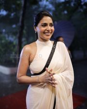 Elegant Actress Aishwarya Lekshmi in a Cream Saree Photos 01
