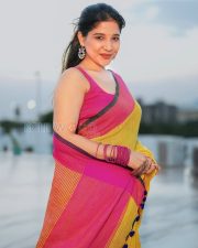 Elegant Actress Sakshi Agarwal in a Yellow Saree Pink Blouse Photos 02 Elegant Actress Sakshi Agarwal in a Yellow Saree Pink Blouse Photos 02