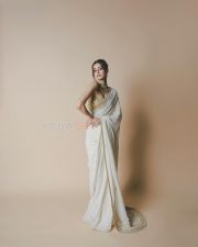 Elegant Ananya Panday in an Ivory Saree with a Metallic Gold Strapless Blouse at the Zee Cine Awards Photos 03