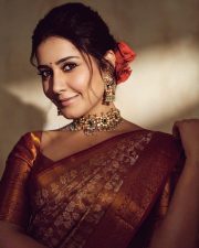 Elegant Raashi Khanna in a Rust Red Banarasi Silk Saree Photoshoot Pictures 02