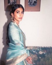 Elegant Vintage Beauty Pooja Hegde in a Sky Blue Paithani Saree Photos 04
