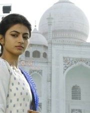 En Aaloda Seruppa Kaanom Movie Heroine Anandhi Pictures