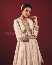 Enchanting Actress Kajal Aggarwal in a White Floral Embroidered Anarkali Suit Photos 05