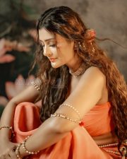 Entrancing Payal Rajput Cleavage in a Peach Orange Strapless Saree Photos 03 Entrancing Payal Rajput Cleavage in a Peach Orange Strapless Saree Photos 03