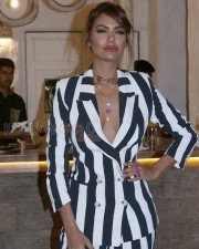 Esha Gupta 28 Esha Gupta At Launch Of Mrinalini Chandra Candy Crush Jewellery Photos