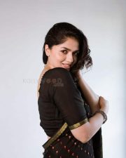 Eye Catching Sunaina in Black Saree Pictures 01