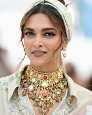 Fashion Model Deepika Padukone Picture 01
