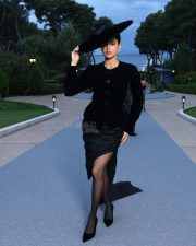Fashionista Janhvi Kapoor in a Black Velvet Jacket with a Sculpted Skirt Photos 04