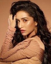 Fashionista Shraddha Kapoor Photoshoot Pictures 01 Fashionista Shraddha Kapoor Photoshoot Pictures 01