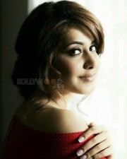 Raashii Khanna 2 Film Actress Raashi Khanna Photos