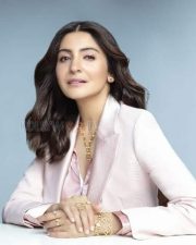 Formal Anushka Sharma Wallpaper Picture 01