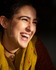 Gaslight Heroine Sara Ali Khan Sexy Photos 02