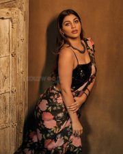 Glam Actress Yashika Aannand in a Pink and Black Saree with a Black Sequined Blouse Pictures 02