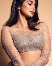Glam Pooja Hegde Pic