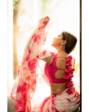 Glam Sakshi Agarwal Backless in a Designer Pink Saree Pictures 02
