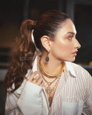 Glam Tamannaah Bhatia in a Casual Off White Cropped Shirt with Black Bra and Blue Denim Jeans Pictures 02 Glam Tamannaah Bhatia in a Casual Off White Cropped Shirt with Black Bra and Blue Denim Jeans Pictures 02