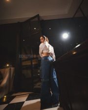 Glam Tamannaah Bhatia in a Casual Off White Cropped Shirt with Black Bra and Blue Denim Jeans Pictures 05 Glam Tamannaah Bhatia in a Casual Off White Cropped Shirt with Black Bra and Blue Denim Jeans Pictures 05