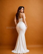 Glamorous Janhvi Kapoor Cleavage in a Ivory Lace Floral Mermaid Gown Photos 03 Glamorous Janhvi Kapoor Cleavage in a Ivory Lace Floral Mermaid Gown Photos 03