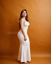 Glamorous Janhvi Kapoor Cleavage in a Ivory Lace Floral Mermaid Gown Photos 04 Glamorous Janhvi Kapoor Cleavage in a Ivory Lace Floral Mermaid Gown Photos 04