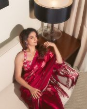 Glamorous Keerthy Suresh in a Red Saree with Sleeveless Blouse Photos 01