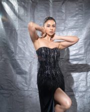 Glamorous Rakul Preet Singh in a Black Strapless Thigh Slit Dress Pictures 01