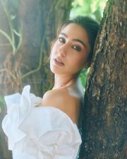 Glamorous Sara Ali Khan in a White Mini Dress Pictures 01