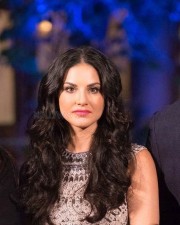 Glamour Actress Sunny Leone New Pictures