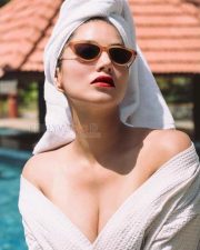 Glamour Doll Sunny Leone Hot Pictures 10