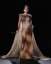 Glamour Sara Ali Khan in a Shimmering Golden Gown Photos 04