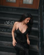 Glamourous Disha Patani in a Black Backless Deep Neck Slip Dress Photos 03