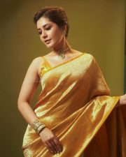 Golden Beauty Raashi Khanna in a Yellow Silk Saree with Sleeveless Blouse Pictures 03 Golden Beauty Raashi Khanna in a Yellow Silk Saree with Sleeveless Blouse Pictures 03