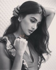 Gorgeous Actress Pooja Hegde Photos