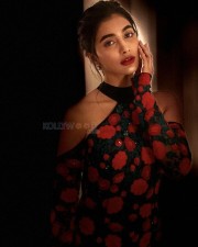 Gorgeous Actress Pooja Hegde Photos