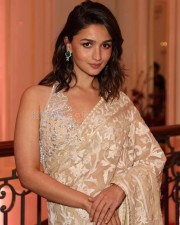 Gorgeous Alia Bhatt in a Sheer Ivory Saree Pictures 04
