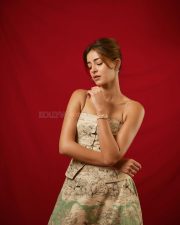 Gorgeous Ananya Panday in a Two Piece Floral Midi Skirt with a Bustier Strap Top Photos 05 Gorgeous Ananya Panday in a Two Piece Floral Midi Skirt with a Bustier Strap Top Photos 05