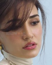 Gorgeous Disha Patani in an Ivory Bodycon Dress Pictures 04