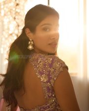 Gorgeous Janhvi Kapoor in an Embroidered Butterfly Netted Baby Pink Saree with a Green Pallu and Infinity Hemline Blouse Photos 05 Gorgeous Janhvi Kapoor in an Embroidered Butterfly Netted Baby Pink Saree with a Green Pallu and Infinity Hemline Blouse Photos 05