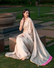Gorgeous Malavika Mohanan in White Saree Photoshoot Stills 02