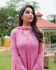 Gorgeous Nora Fatehi in a Pink Salwar Suit Photos 03