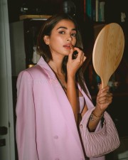 Gorgeous Pooja Hegde in a Pink Outfit Photos 01