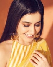 Gorgeous Raashi Khanna Latest Pictures 03